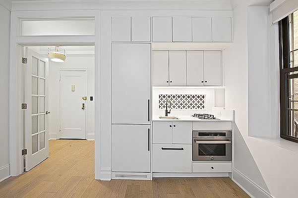 1st image of 225 W 23rd St APT 1J