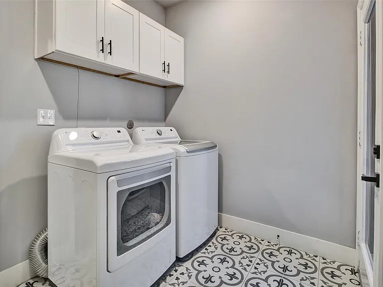 811 Paul Quinn St — Photo 20