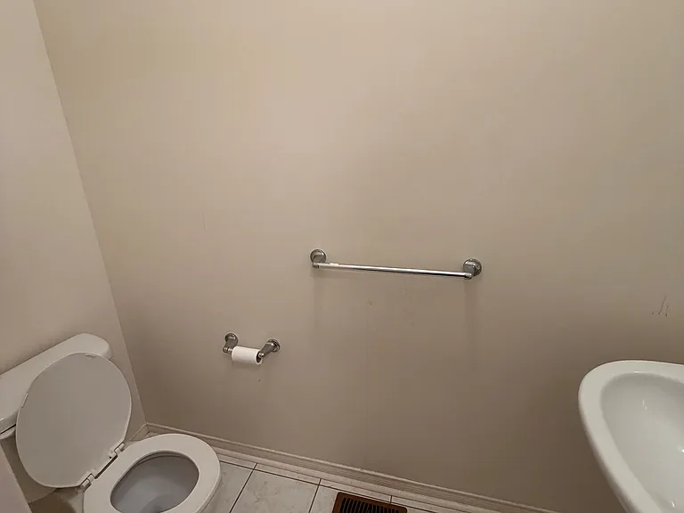 4628 Sandford Farm Dr — Photo 11