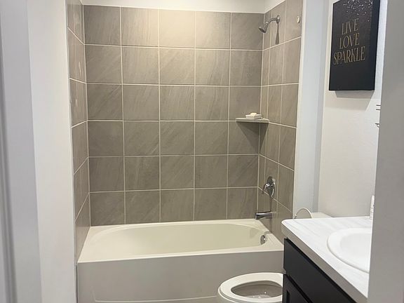 2nd image of 1811 Legacy Hills Dr