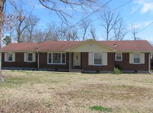 305 Lakeview Dr, New Johnsonville, TN 37134