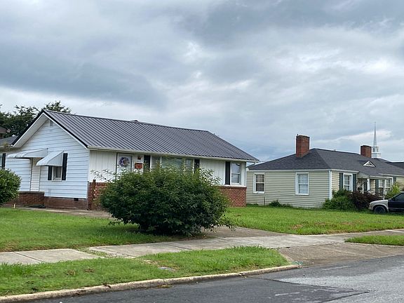 3rd image of 329 Carver St