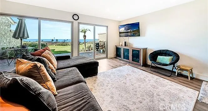 242 Avenida Baja — Photo 18