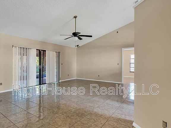 5th image of 5697 Grand Canyon Dr