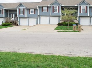 401-07 S Sunrise Dr, Raymore, MO 64083