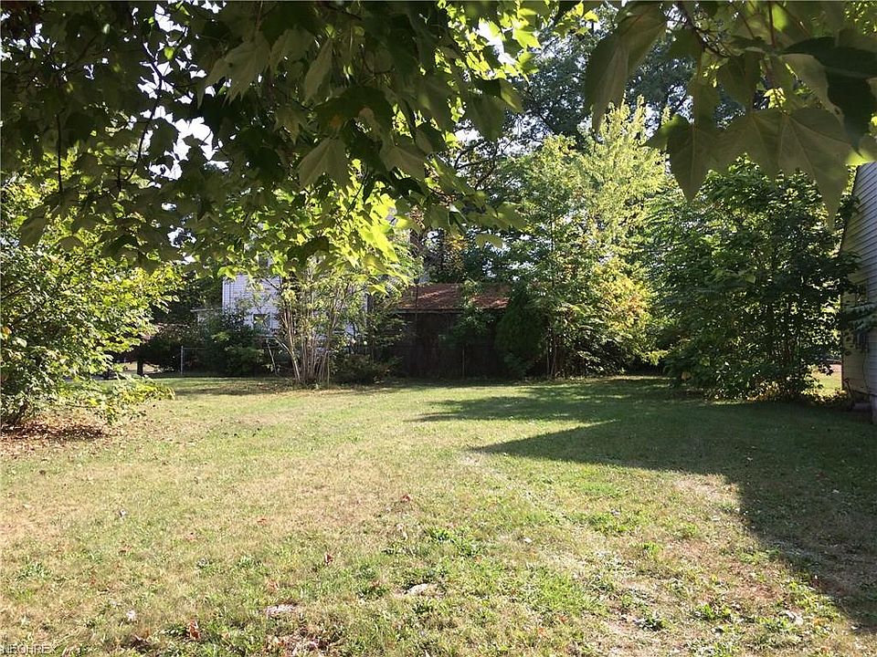 1st image of 907 Storer Ave