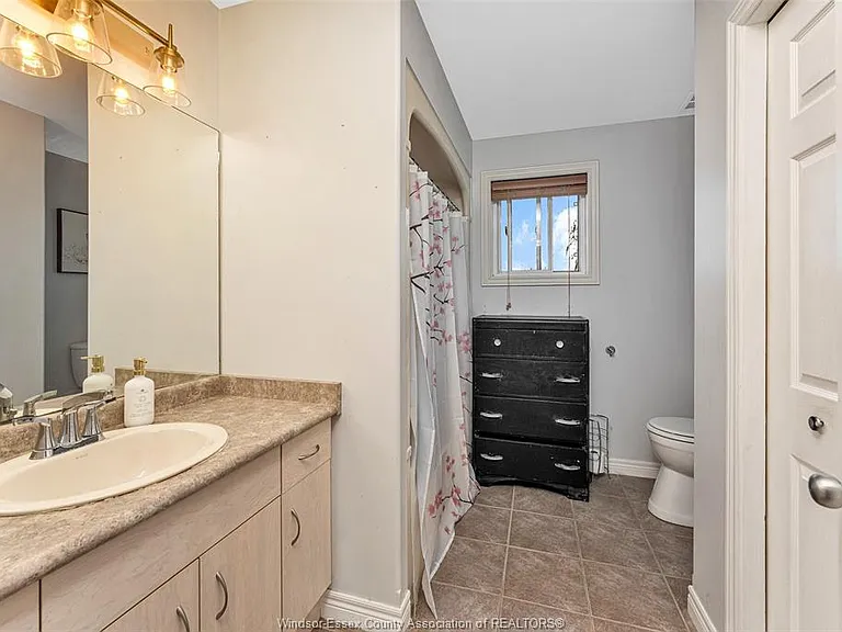 11460 Timber Bay Cres — Photo 22
