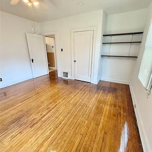 307 N Clinton St — Photo 13