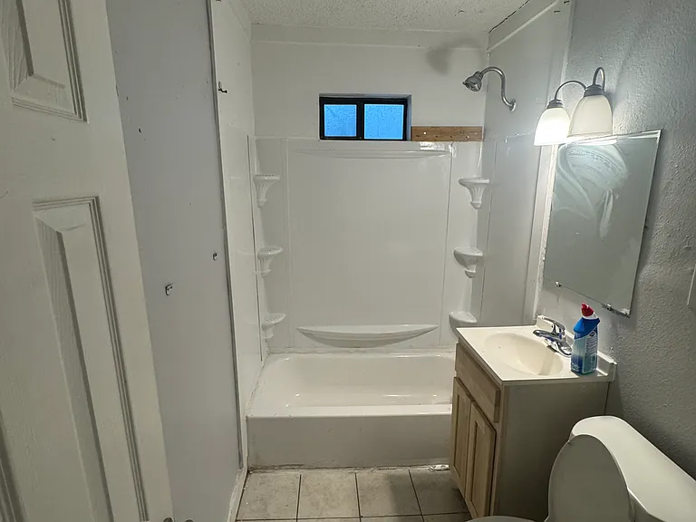 944 Thompson Pl #2 — Photo 4