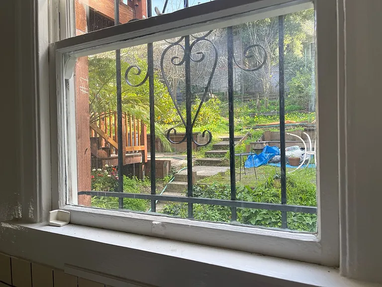 360 Oakland Ave — Photo 10