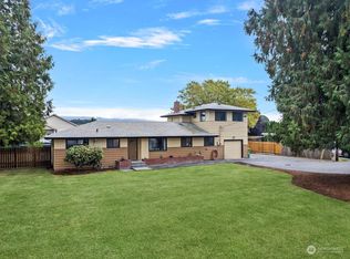 1250 Lloyd Ln, Burlington, WA 98233