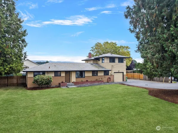 1250 Lloyd Lane, Burlington, WA 98233