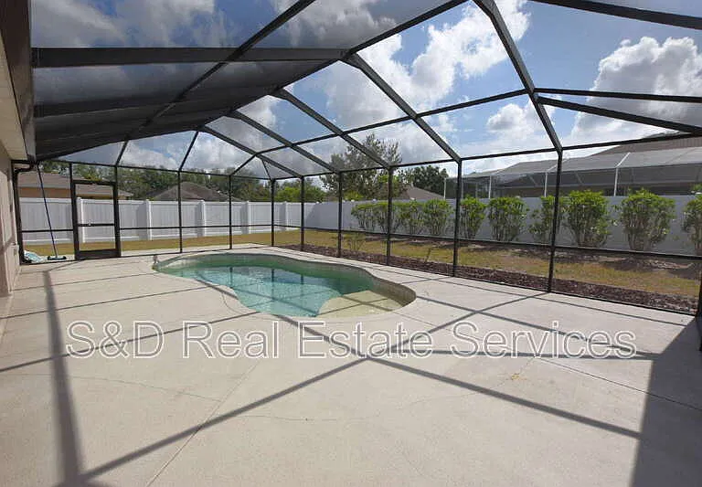 1606 Taylor Landing Dr — Photo 33