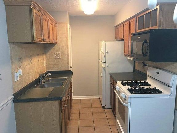 2nd image of 745 Heritage Dr APT 306