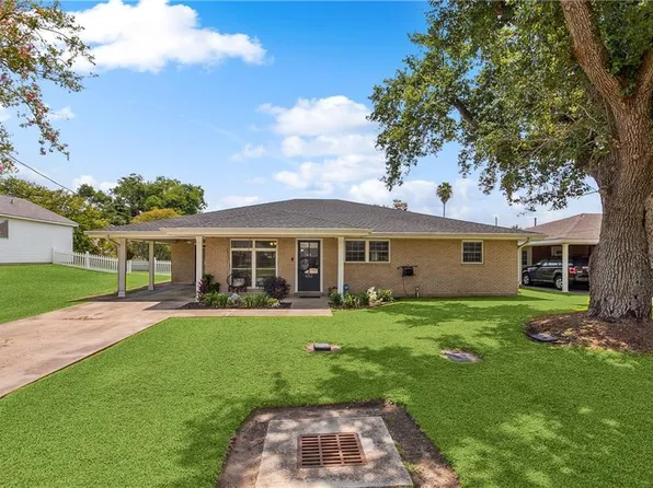 652 Pine St, Norco, LA 70079