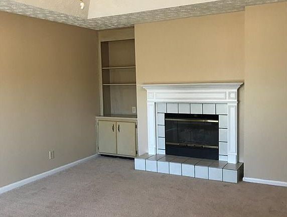3rd image of 7033 N Copperfield Ct