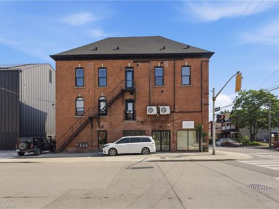 3rd image of 45 Wellington St N
