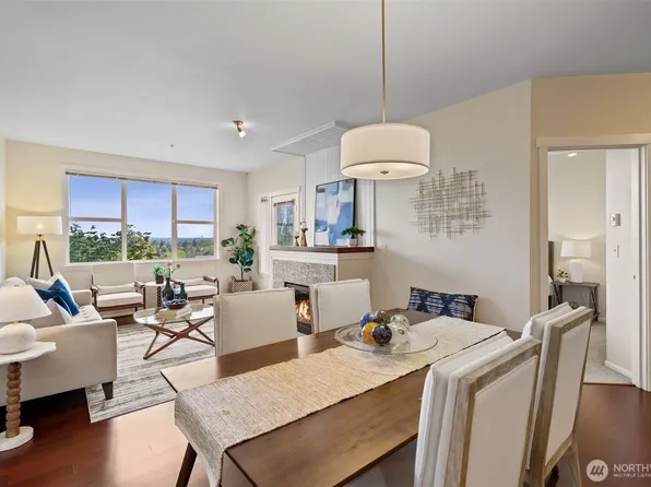 2960 SW Raymond Street #204, Seattle, WA 98126