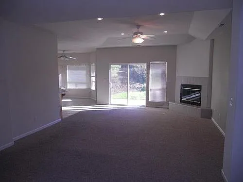 Location, Location, Location! — Photo 4