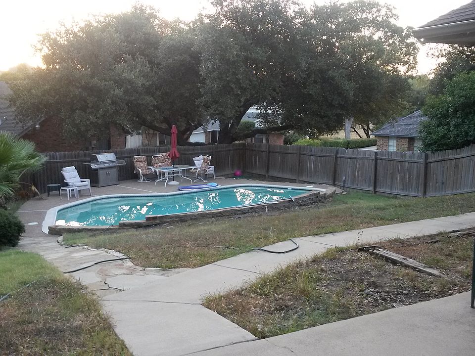 2nd image of 8625 Canyon Crest Rd