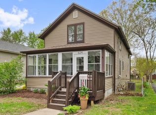 624 Grand Ave, Aurora, IL 60506