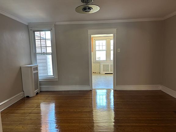 5th image of 3432 Brighton St