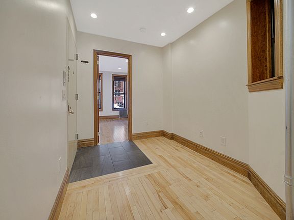 3rd image of 364 15th St APT 1L