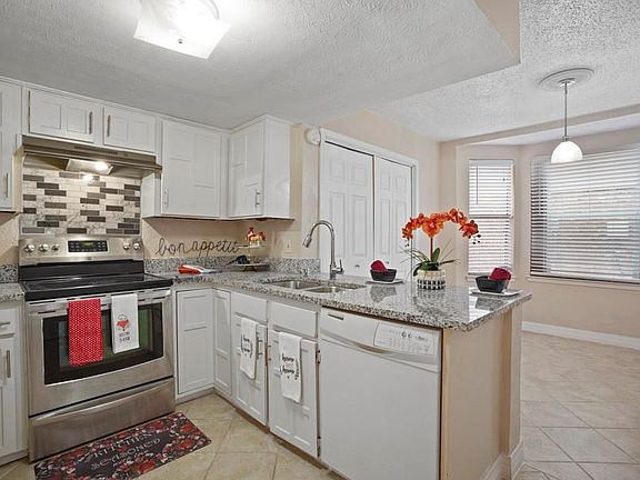 2nd image of 1725 Timbercreek Dr