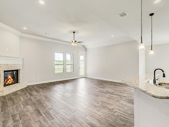 5th image of 243 Jacinth Ln