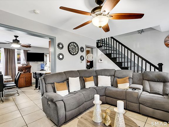 5th image of 254 Hillside Avenue