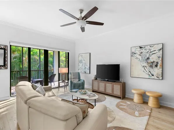 1055 Sandpiper ST #H-202, NAPLES, FL 34112