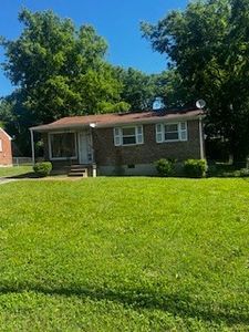 3290 Hinkle Dr, Nashville, TN, 37218