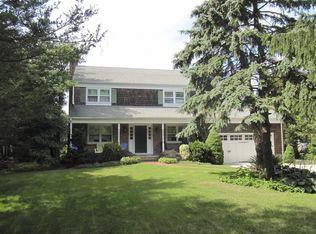 145 Wavecrest Ln, Mattituck, NY 11952