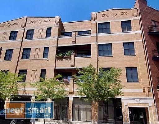 1st image of 2040 W Belmont Ave #P-29