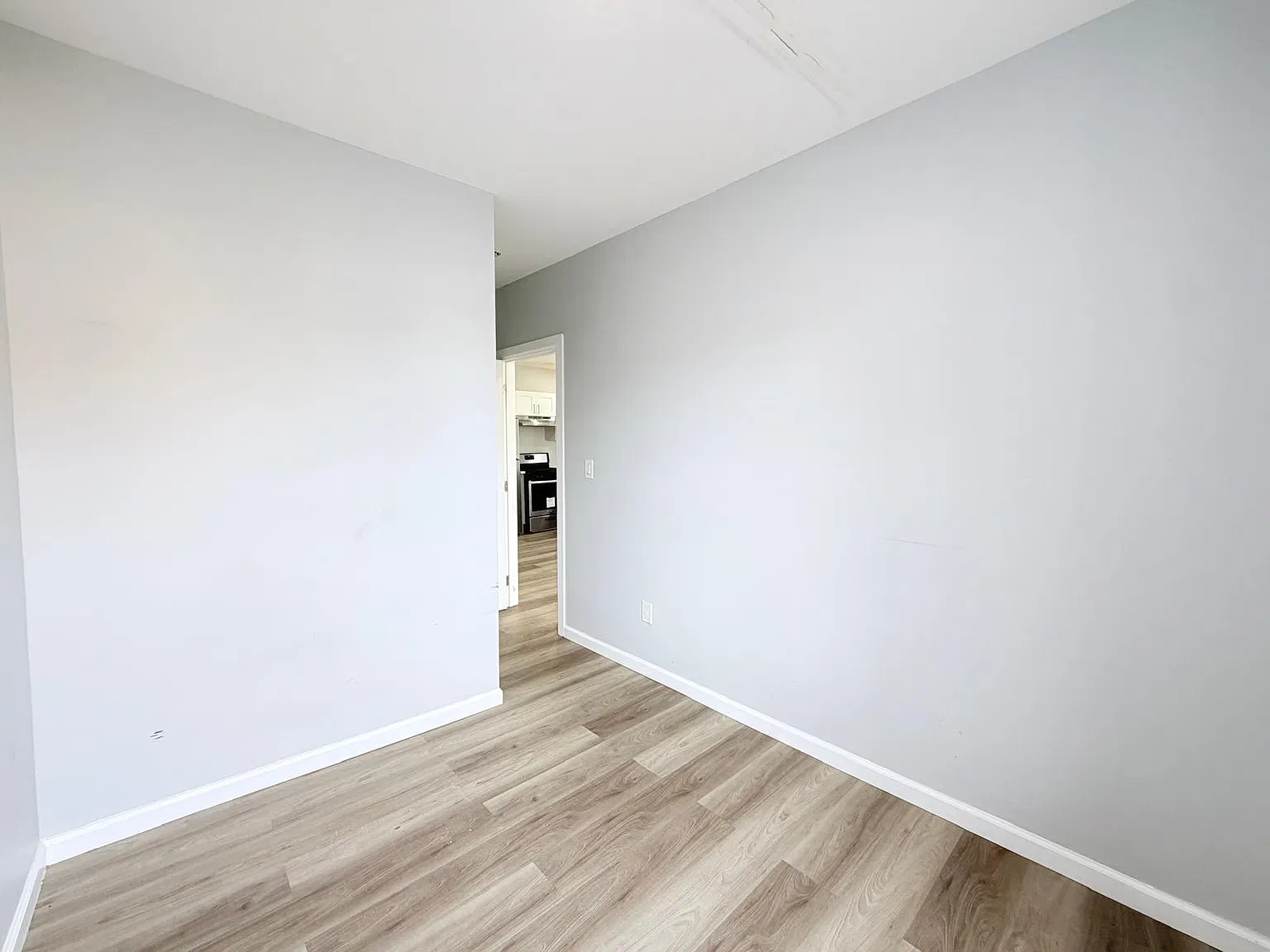 91 Stevens Ave — Photo 3