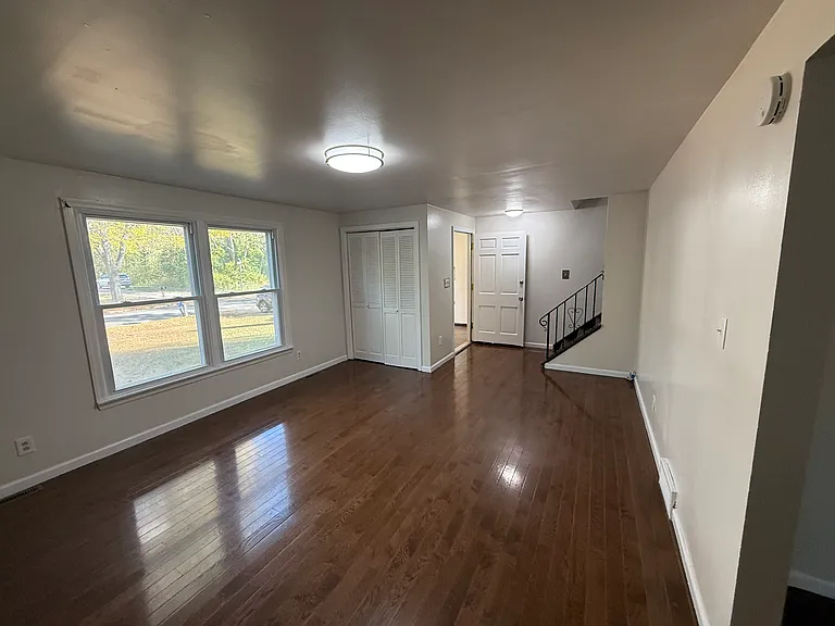 27 Fairgreen Dr #27 — Photo 4