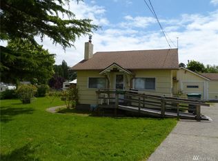 607 34th St, Anacortes, WA 98221