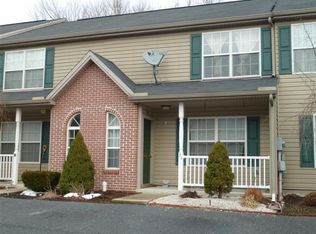 34 Petersburg Ln, Duncannon, PA