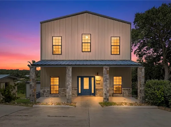 1016 Blue Bill Cove Dr, Pipe Creek, TX 78063