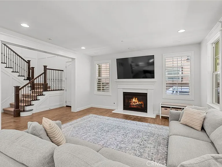 33 Gamella St — Photo 3