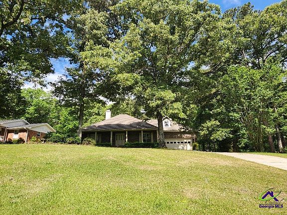 5th image of 247 Hatcher Rd