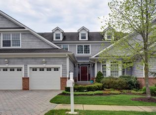 24 Melrose Ln, Green Village, NJ 07935