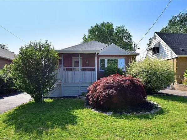 282 E 38th St, Hamilton, ON L8V 4G3