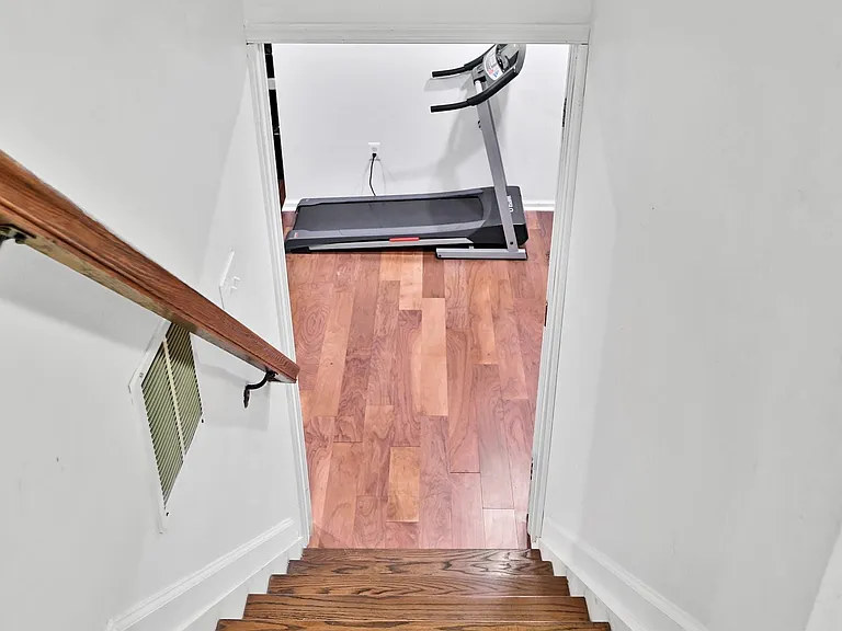 375 Kingston Ct #375 — Photo 14