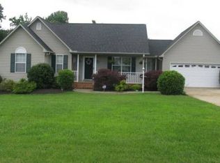 418 Piper Ct, Boiling Springs, SC 29316