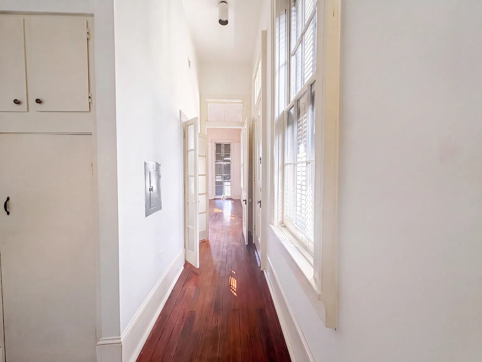 1 bed, 933 sqft, $1,595 — Photo 4