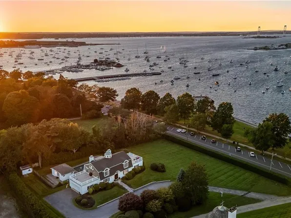 1 Harbor View Dr, Newport, RI 02840