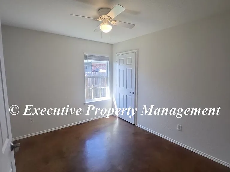 2921 Starlight Dr — Photo 11