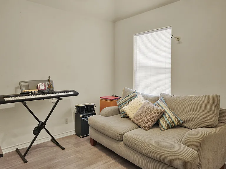 2061 Don Pascual Ln — Photo 6