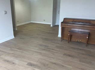 1 Renaissance Pl, Palatine, IL 60067
